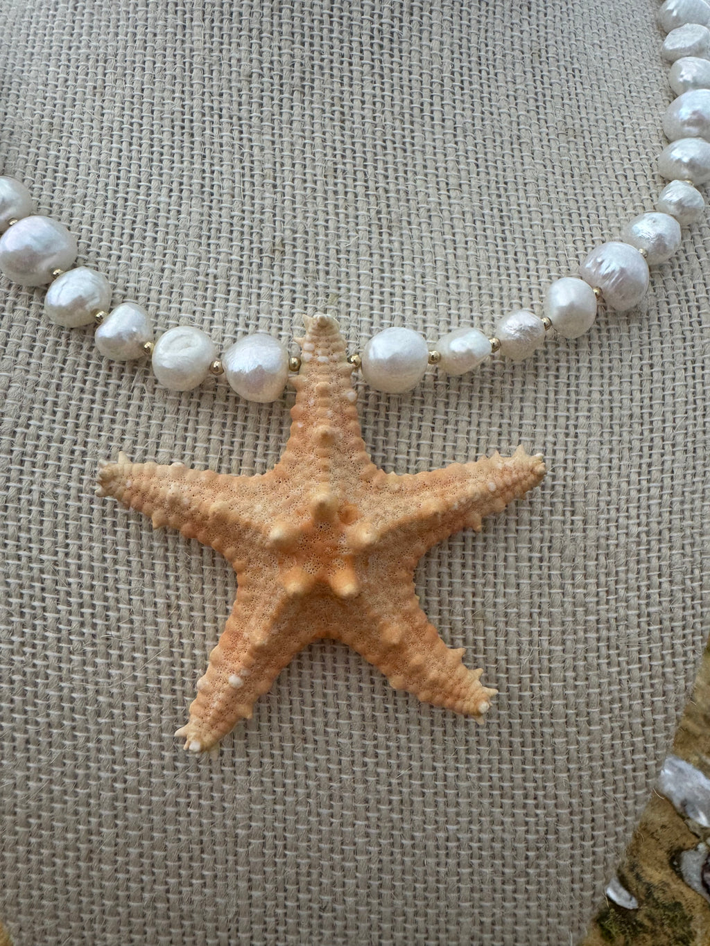 Starfish pearl choker